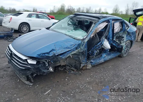 2019 Volkswagen Jetta 1.4T R-Line/1.4T S/1.4T Se z USA, uszkodzony, nr VIN 3VWC57BU5KM227849